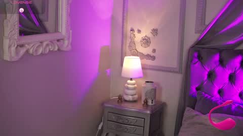   online show from September 25, 10:40 pm