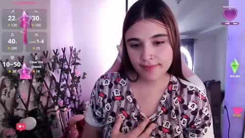 Luna  online show from November 11, 3:31 pm