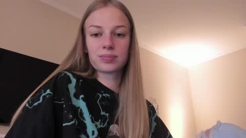 Alice  online show from December 5, 10:01 am