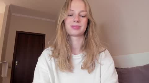 Alice  online show from December 2, 12:06 pm