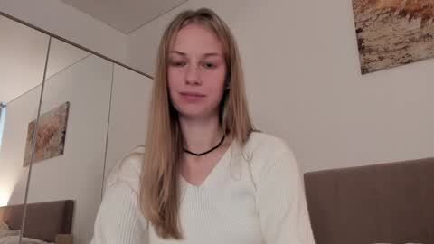 Alice  online show from October 16, 9:12 am