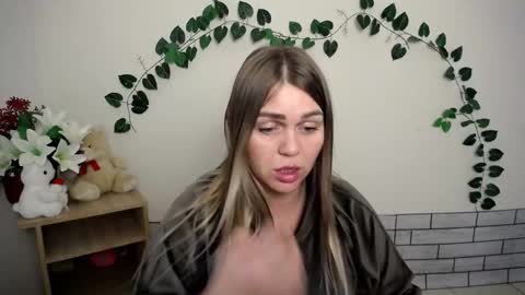 magic_katarina_ online show from October 3, 9:03 am