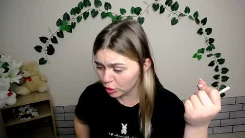 magic_katarina_ online show from January 17, 6:47 am