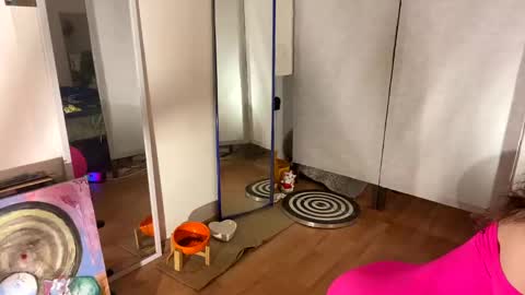 Mikky or Moon online show from January 17, 9:17 pm