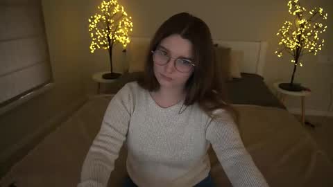 Emily online show from September 24, 1:10 pm