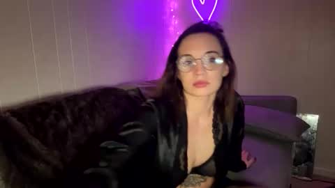 Kaye online show from December 5, 6:32 am