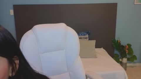 Maiaa Ruiz  online show from February 12, 1:38 pm