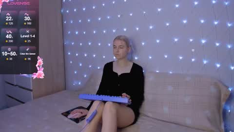 Your kitty online show from September 11, 3:34 pm