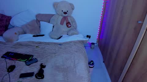 majito online show from October 18, 9:23 am