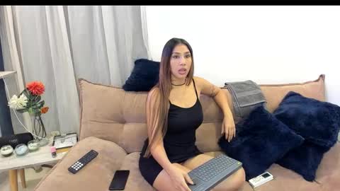 Mallory online show from October 23, 3:18 pm