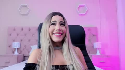 Malury online show from November 21, 10:45 pm