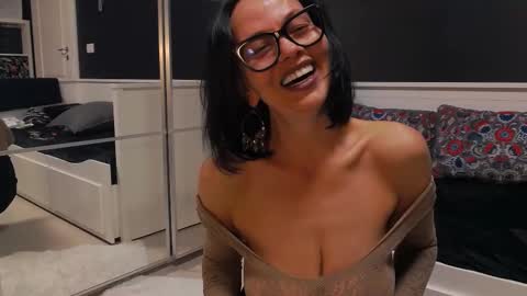 ioana love online show from March 27, 9:37 pm