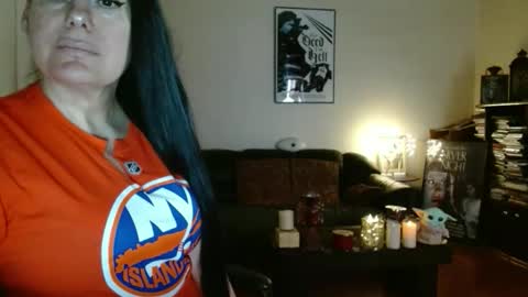 mandaloriangirlsfight online show from February 3, 6:45 pm