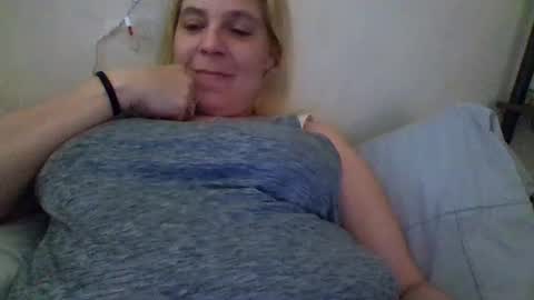 mindy22 online show from January 25, 10:28 pm