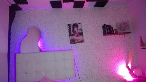 manelyke online show from October 11, 1:54 am