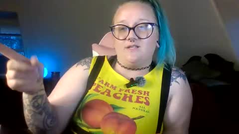 ManicPixiePop online show from May 8, 12:47 am