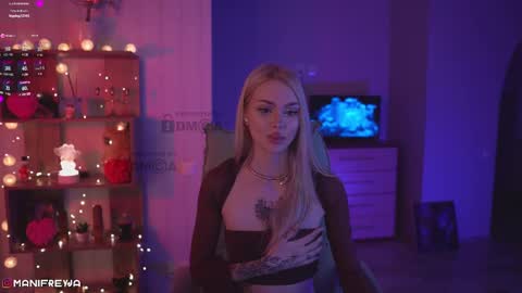 Amelie online show from February 13, 8:55 pm