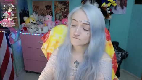 Manuela online show from April 1, 9:23 pm