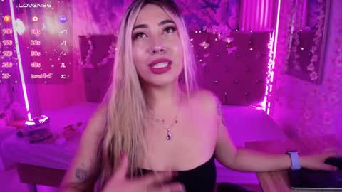 Manuela  online show from October 24, 5:03 am