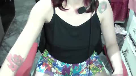 Manu Escarlate online show from October 27, 2:07 am