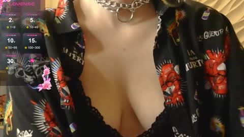 marci_n online show from October 8, 10:58 pm