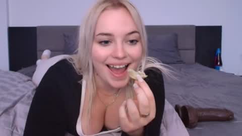 margot_robbie7 online show from September 16, 12:51 am