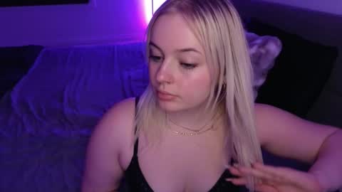 margot_robbie7 online show from February 12, 12:56 am