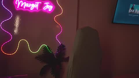 Margo online show from April 30, 5:51 pm