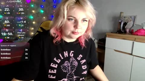 Mari online show from February 12, 9:31 am