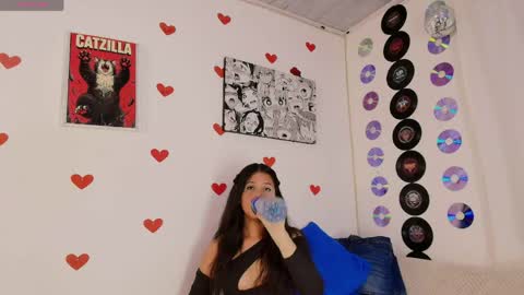 mari_mar69 online show from April 17, 10:50 am