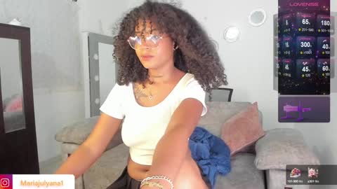 V A N E S S A  online show from January 14, 5:51 am