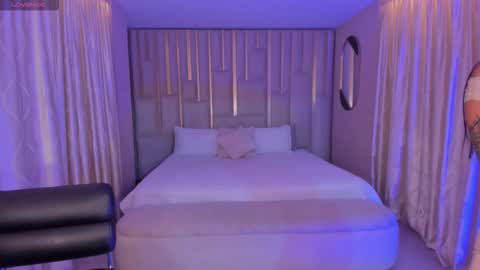 MARIA HERRERA  online show from December 20, 10:58 pm