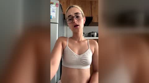 mariam_arango online show from March 17, 4:00 pm