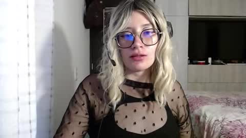 Mariana online show from September 24, 10:20 pm