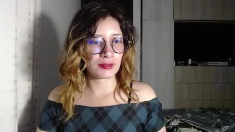 Mariana online show from December 20, 3:00 pm