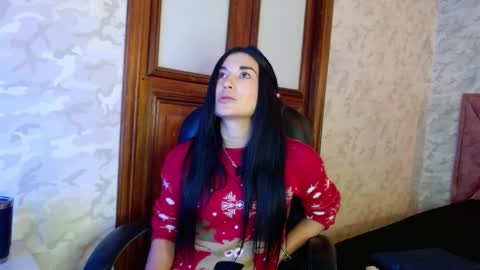 Mariana online show from December 5, 1:34 pm