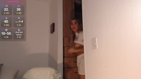 Mariana online show from October 16, 2:36 am