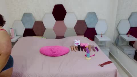 mariana online show from October 30, 6:42 pm