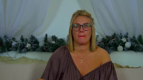 Maria online show from December 15, 7:19 pm