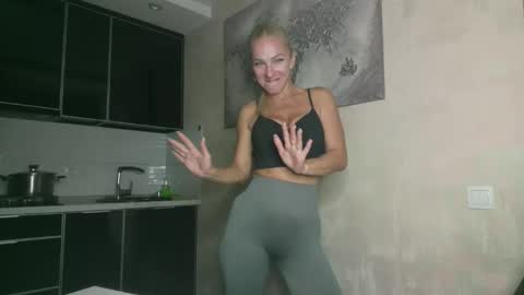 marianna1977 online show from October 3, 8:14 pm