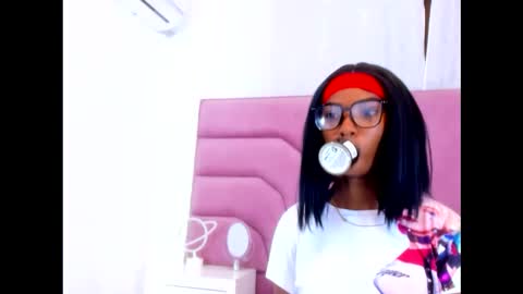 marianrosse online show from November 3, 7:51 pm