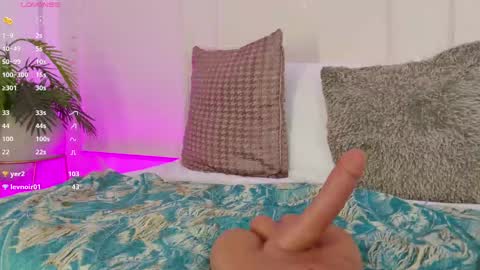 Maria Pettit online show from September 12, 2:02 pm