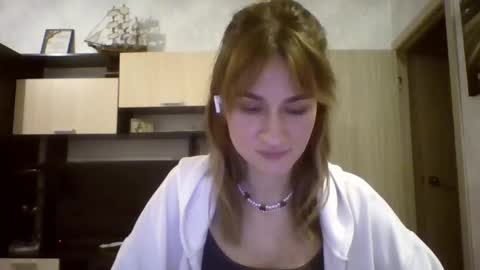 Elianor online show from April 12, 4:32 pm