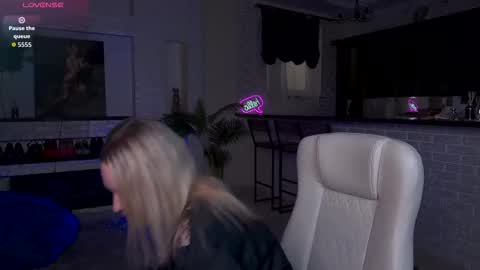 mariemlui online show from September 12, 7:07 am