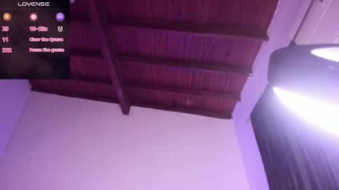 Mariana Hasper online show from December 15, 6:51 am