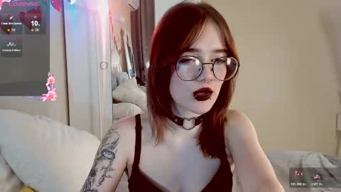 marika_degas1 online show from March 26, 12:40 pm