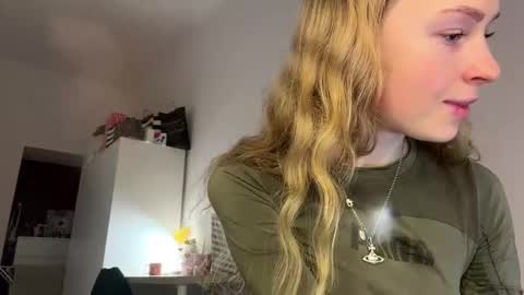 Elisabeth online show from February 22, 5:25 pm