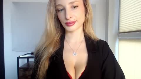 MarilynDevilish online show from February 22, 8:18 am