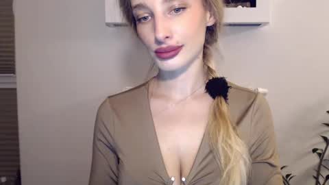 MarilynDevilish online show from January 16, 3:56 pm