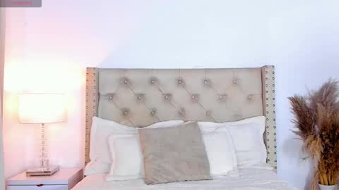 marilynrossy online show from November 26, 4:46 am